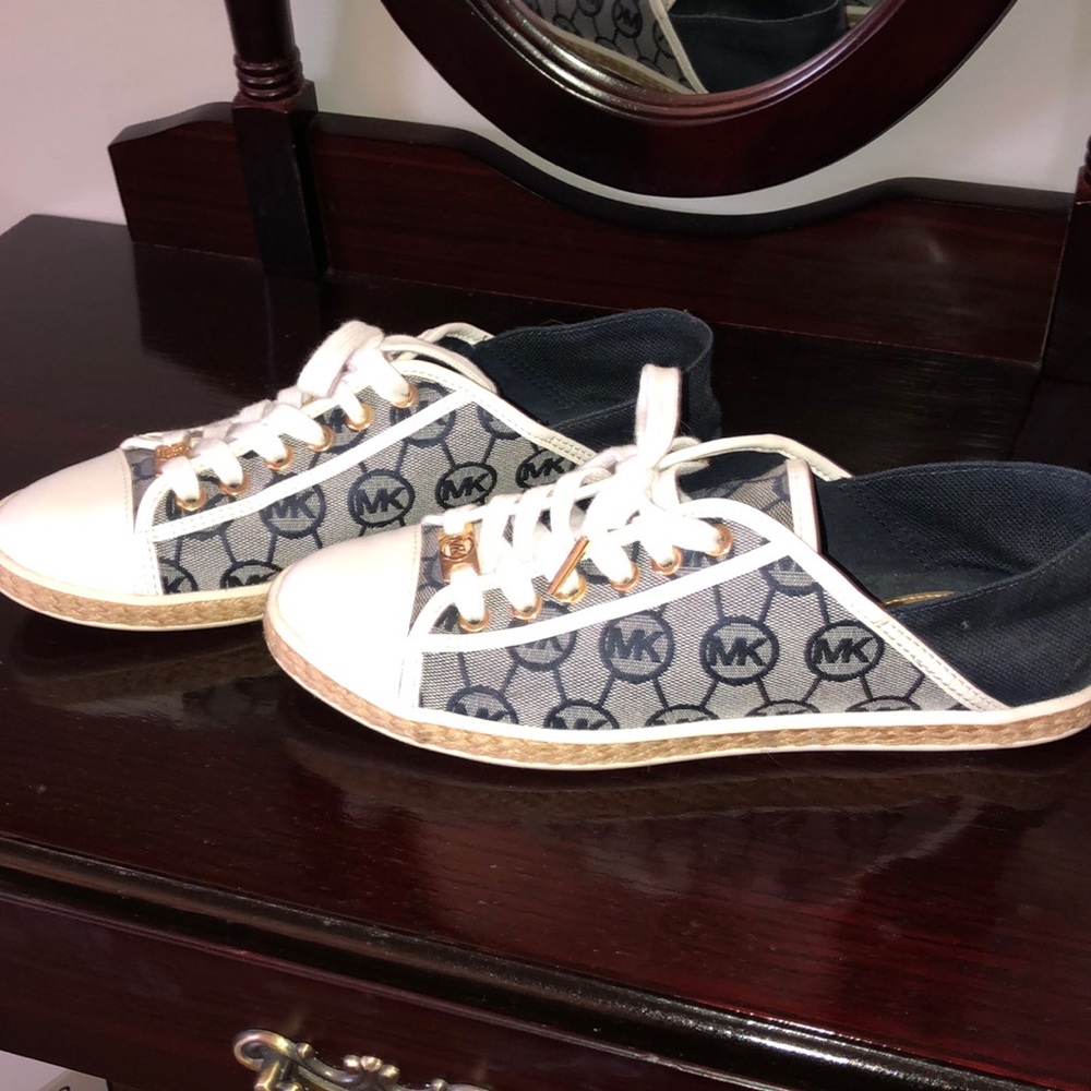 MK shoes